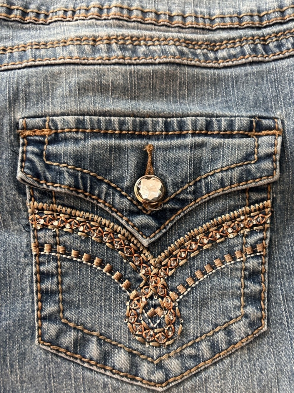 Roz & Ali Jeans with Silver Gem Button w Embroidered Pockets w Gems Size 12